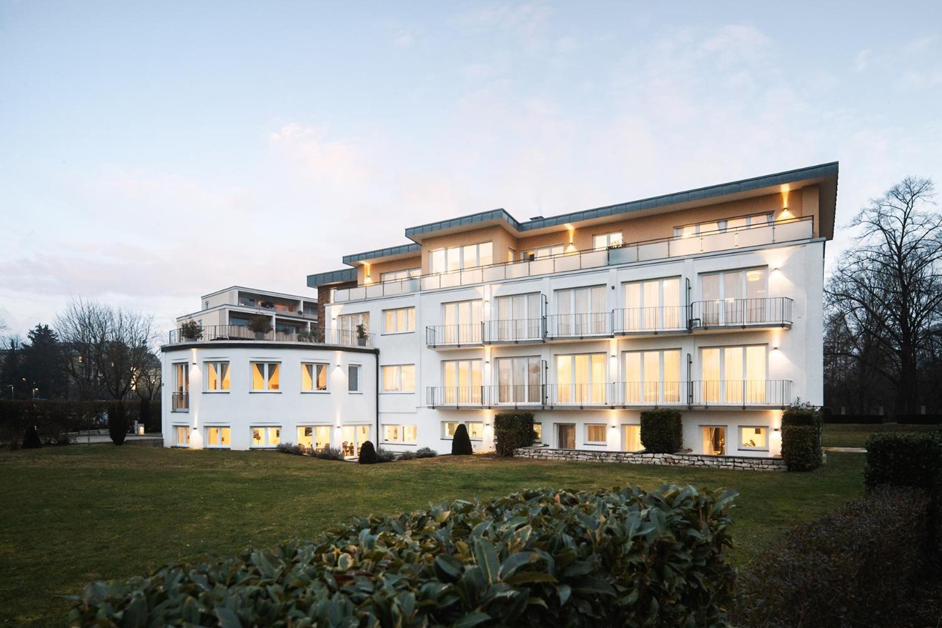 Hotel Vier Jahreszeiten Therme & Kliniken Bad Krozingen Naehe Freiburg & Schwarzwald Ideal Fuer Wellness Kur & Business Ausfluege 24H Check In- Wlan & Parken Gratis Zewnętrze zdjęcie