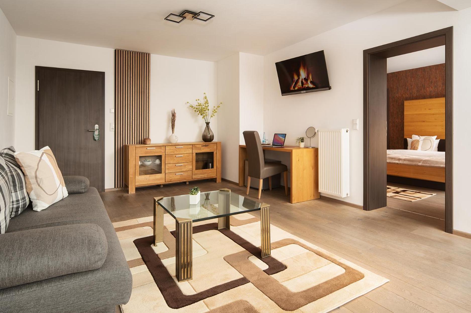 Hotel Vier Jahreszeiten Therme & Kliniken Bad Krozingen Naehe Freiburg & Schwarzwald Ideal Fuer Wellness Kur & Business Ausfluege 24H Check In- Wlan & Parken Gratis Zewnętrze zdjęcie