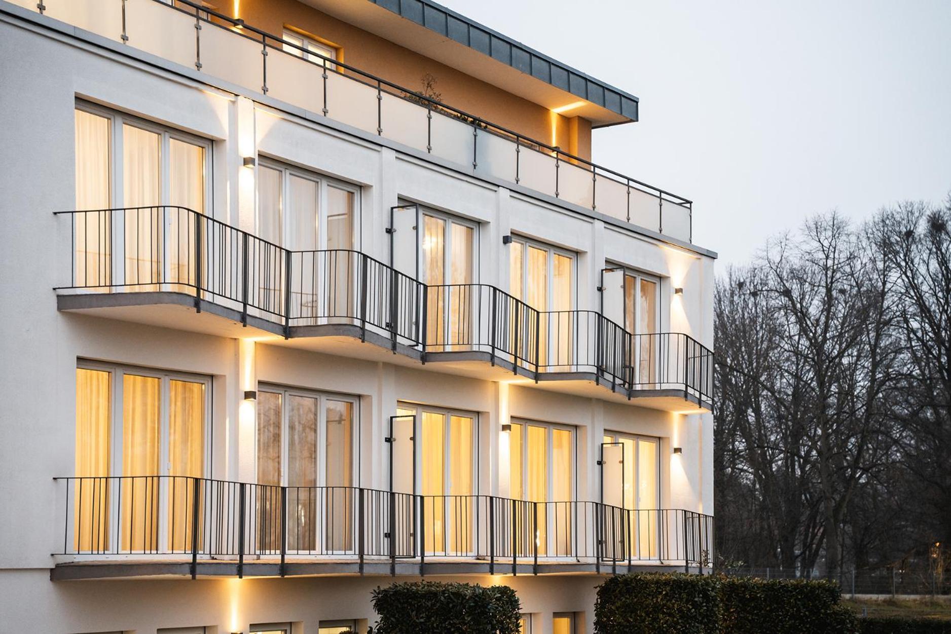 Hotel Vier Jahreszeiten Therme & Kliniken Bad Krozingen Naehe Freiburg & Schwarzwald Ideal Fuer Wellness Kur & Business Ausfluege 24H Check In- Wlan & Parken Gratis Zewnętrze zdjęcie