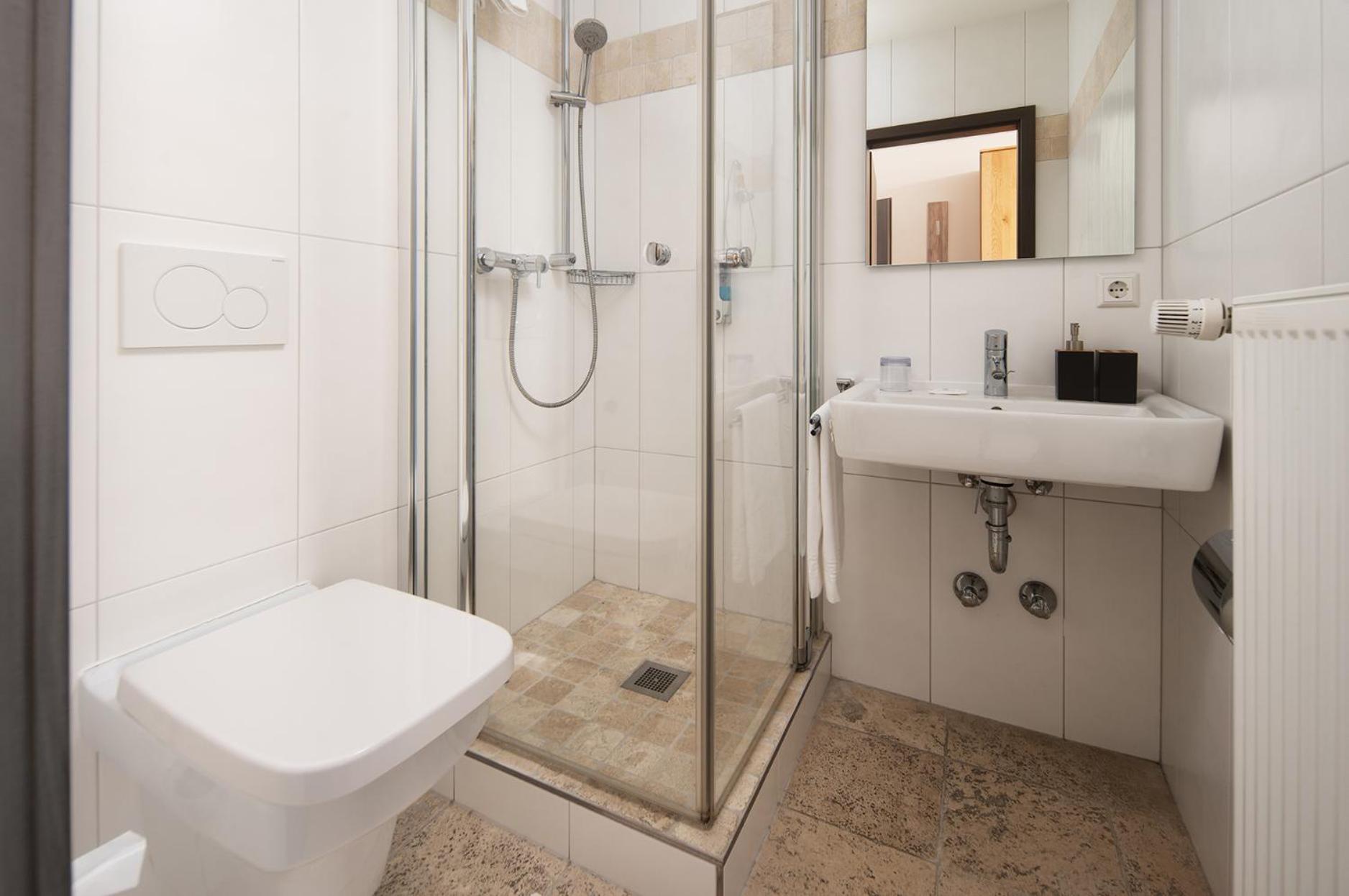 Hotel Vier Jahreszeiten Therme & Kliniken Bad Krozingen Naehe Freiburg & Schwarzwald Ideal Fuer Wellness Kur & Business Ausfluege 24H Check In- Wlan & Parken Gratis Zewnętrze zdjęcie