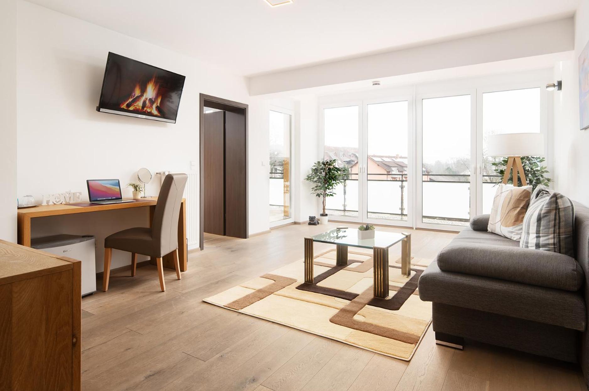 Hotel Vier Jahreszeiten Therme & Kliniken Bad Krozingen Naehe Freiburg & Schwarzwald Ideal Fuer Wellness Kur & Business Ausfluege 24H Check In- Wlan & Parken Gratis Zewnętrze zdjęcie